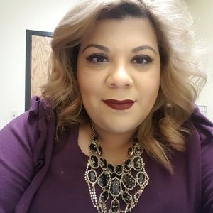 Meet your Posher, Melissa